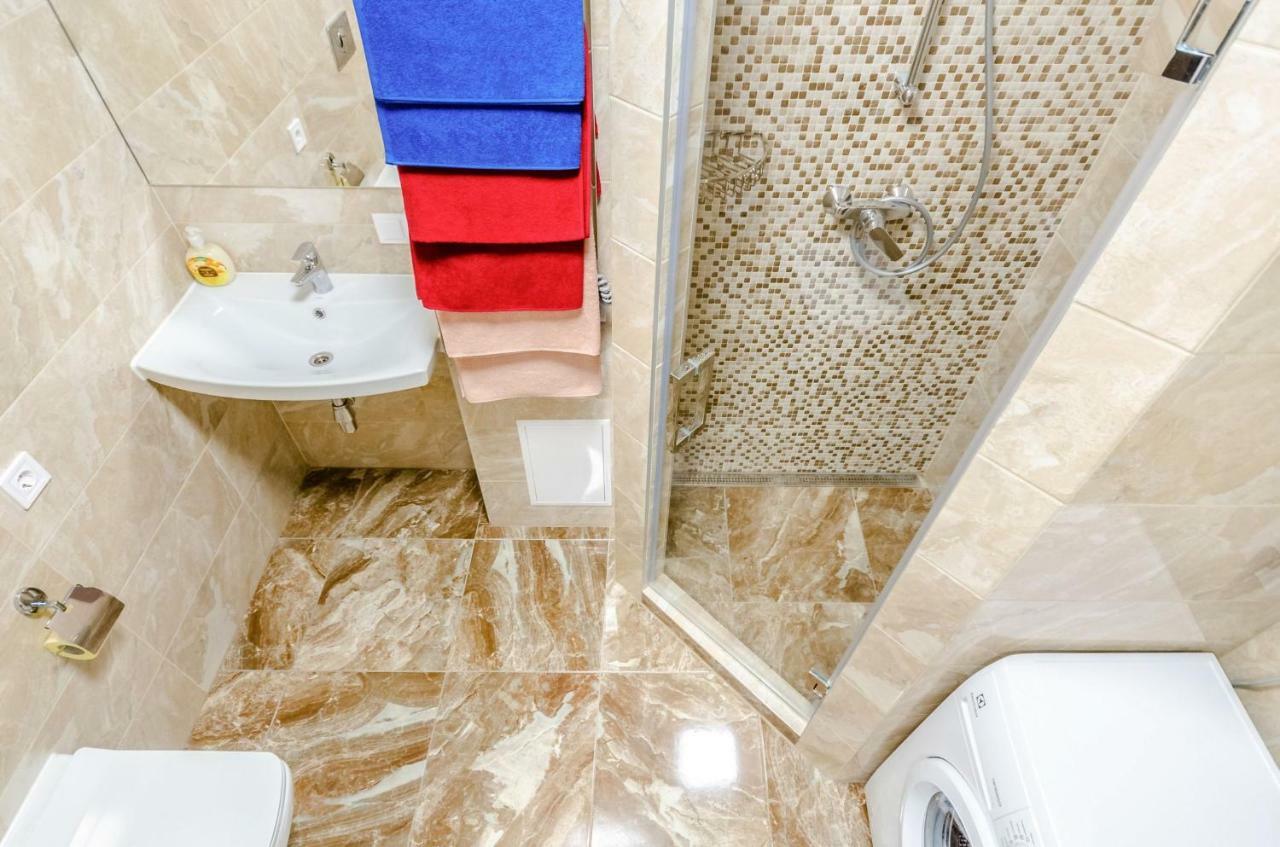 Artal Apartment On Obolonsky Avenue 16A Kiev Ngoại thất bức ảnh